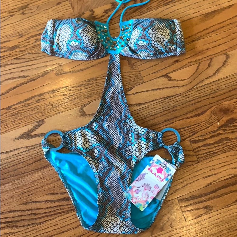 NWT Bari monokini multi color swimsuit
